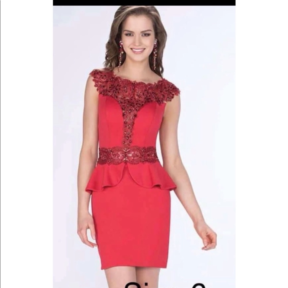 Mon Cheri red dress. SHORTS Mon Cheri, size 6 dress